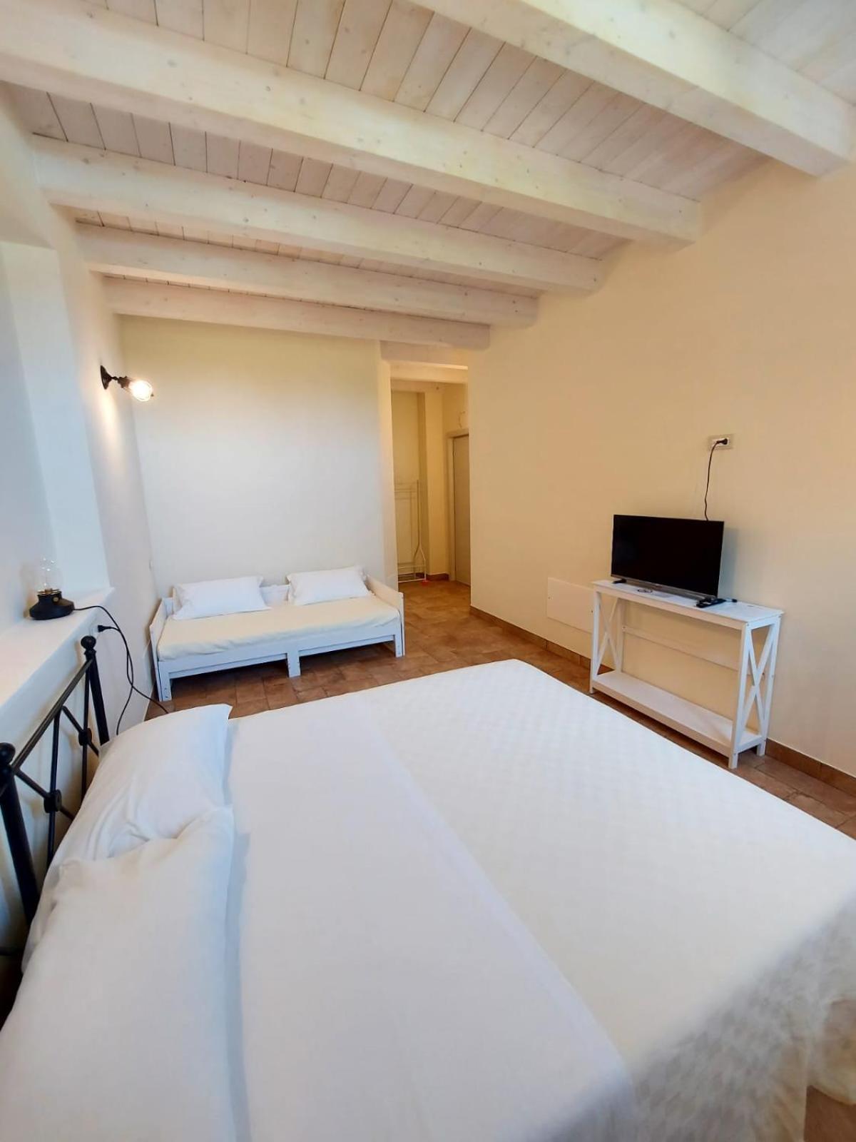 Angelucci Agriturismo Con Camere E Agri Camping Lanciano Exterior foto